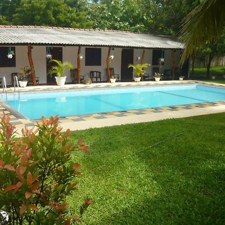 Sunrise Holiday Resort Habarana Ngoại thất bức ảnh