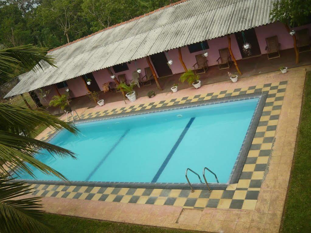 Sunrise Holiday Resort Habarana Ngoại thất bức ảnh